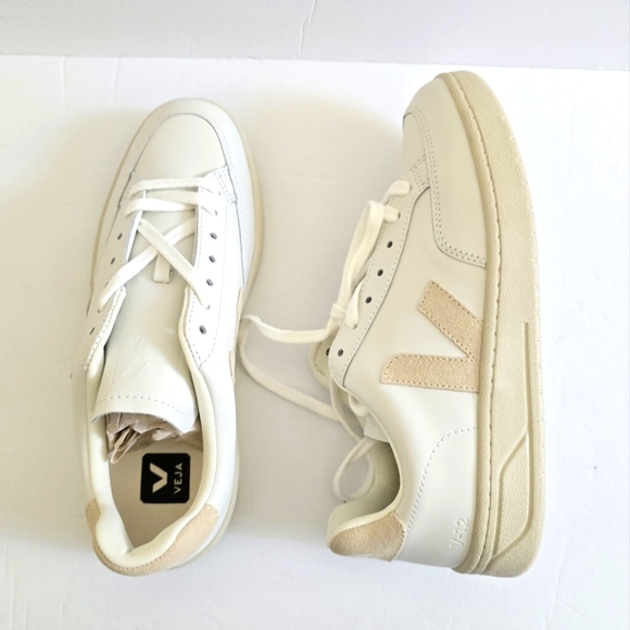 Veja Shoes - Veja White and Cream Low Top Sneakers Size 40